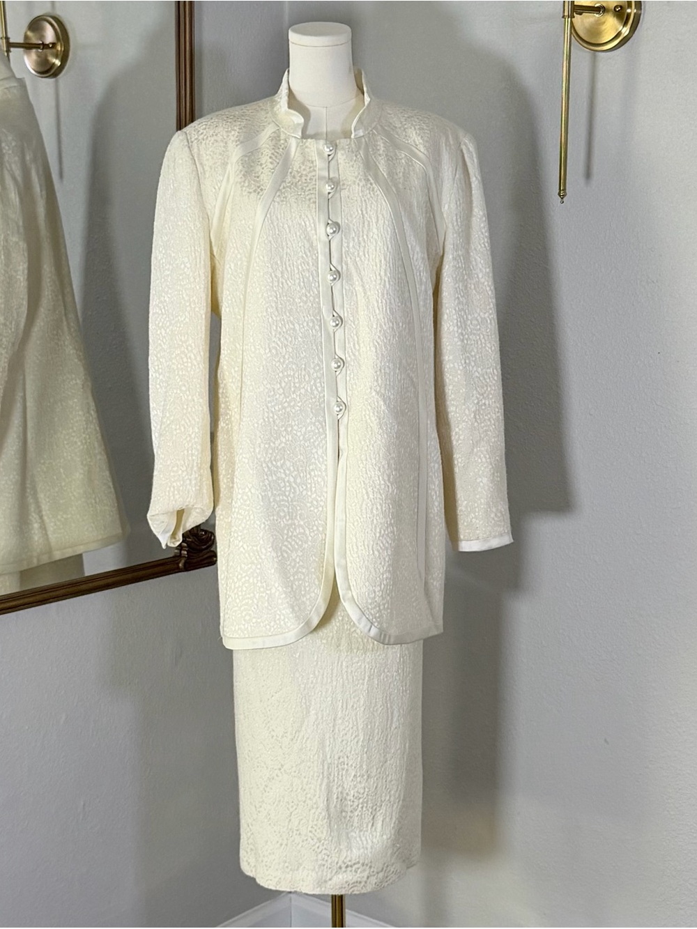Vintage Lily & Taylor Wool Skirt Suit 16 Cream Quiet Luxury Minimalist Jacket⁠